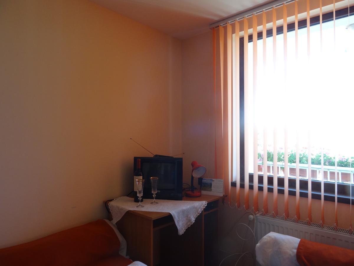 Family Hotel Rose Pavel Banja Kültér fotó