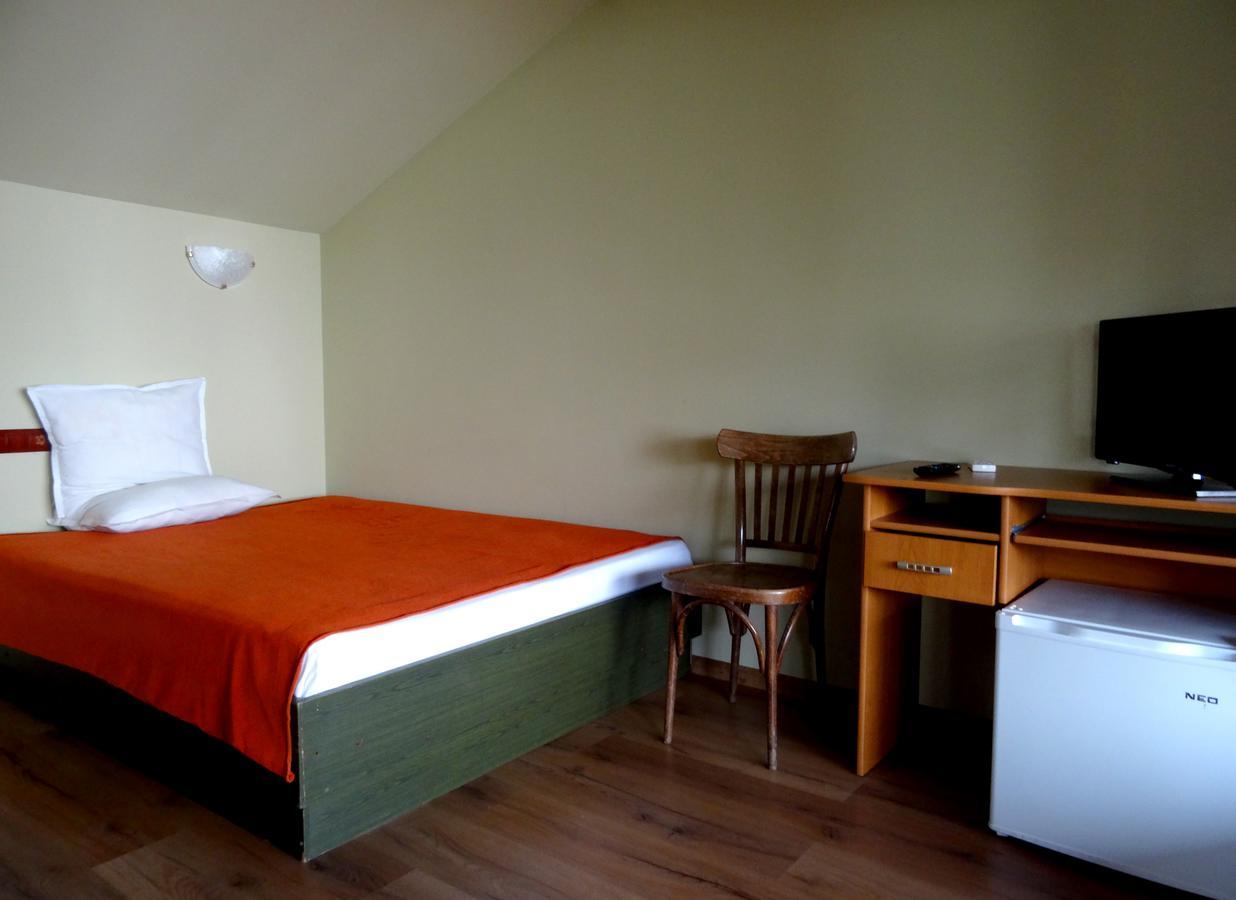 Family Hotel Rose Pavel Banja Kültér fotó